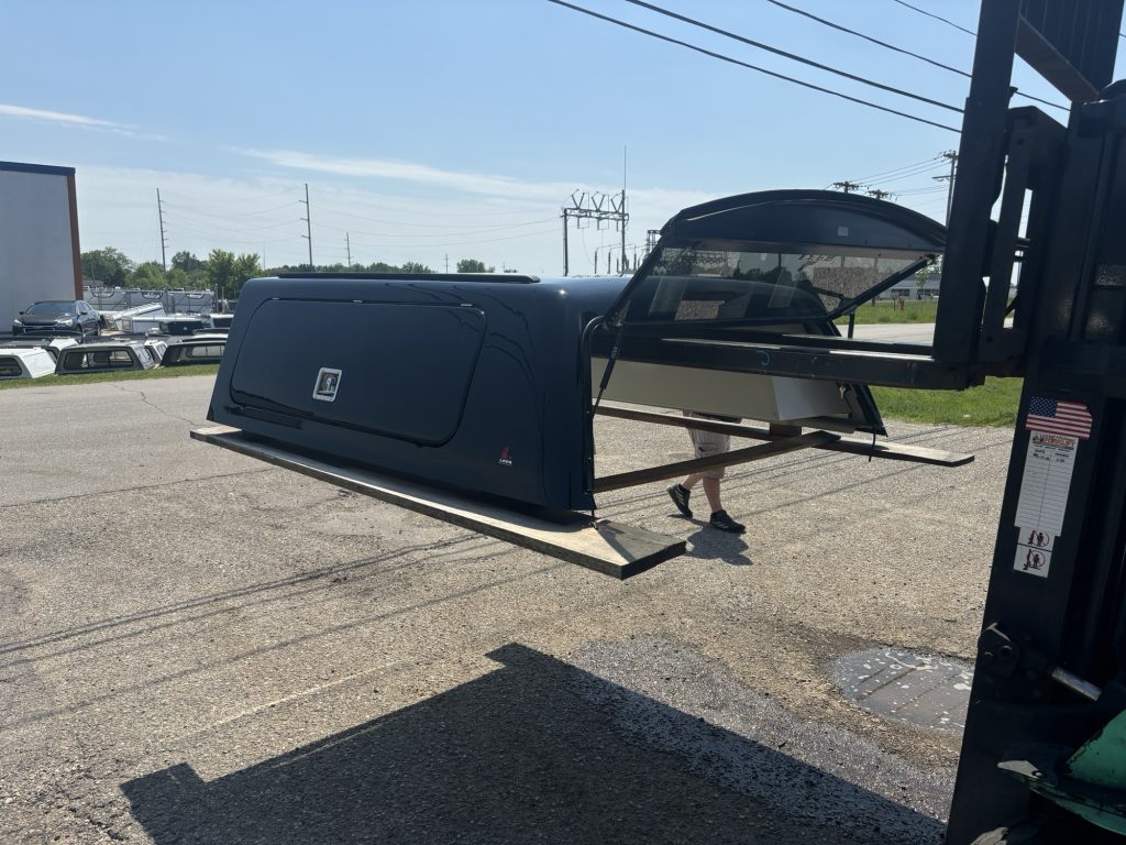 2009-2026 Ram 6’4” Leer 100SCC – PXJ Black