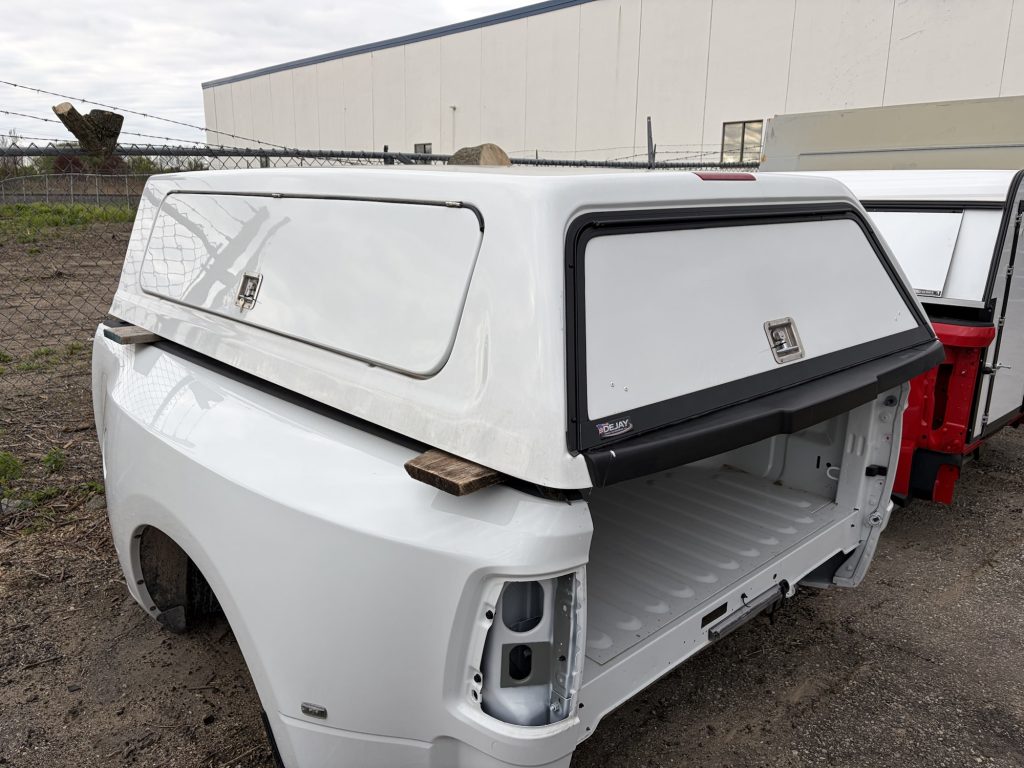 2021+ Ford F150 8’ Truck Cap