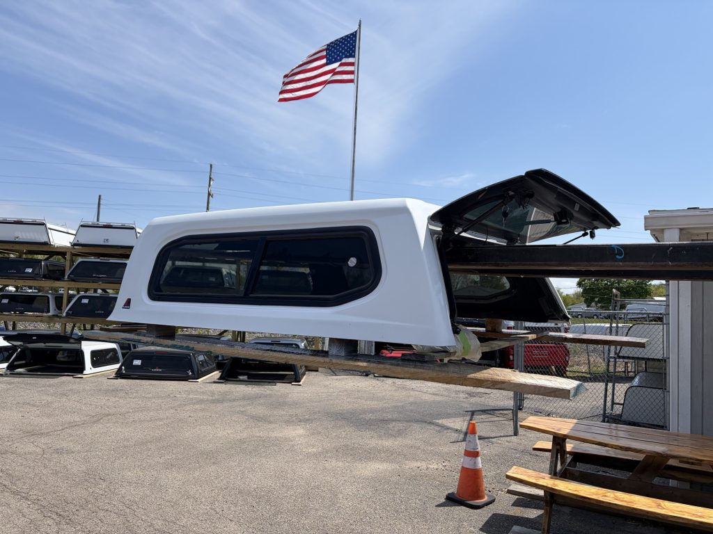 2024+ Tacoma 5’2” Leer 100XR – White