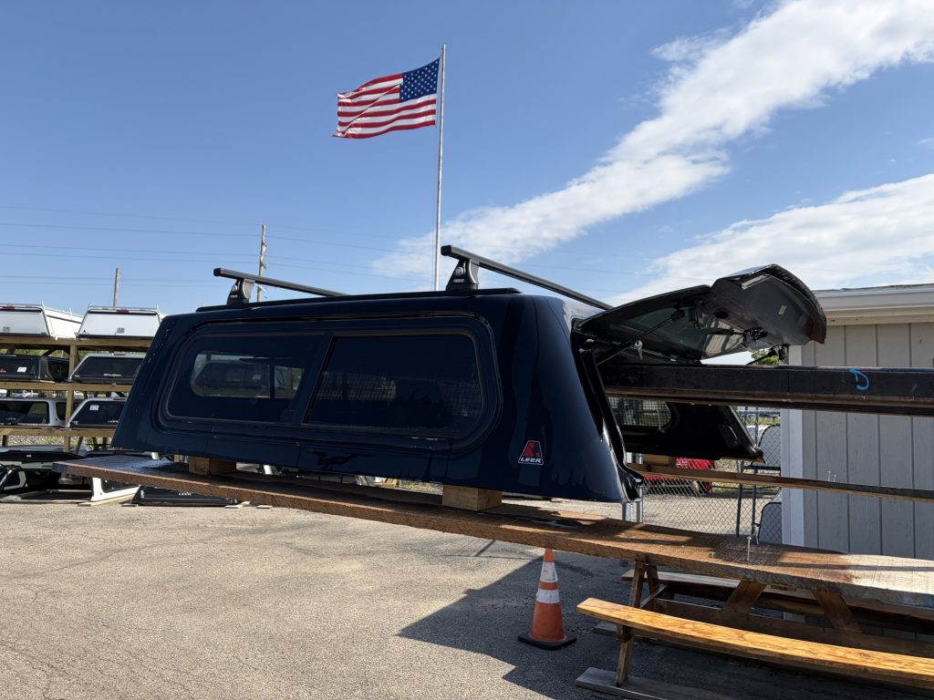 2023+ Colorado 5’2” Leer 100XR – Black