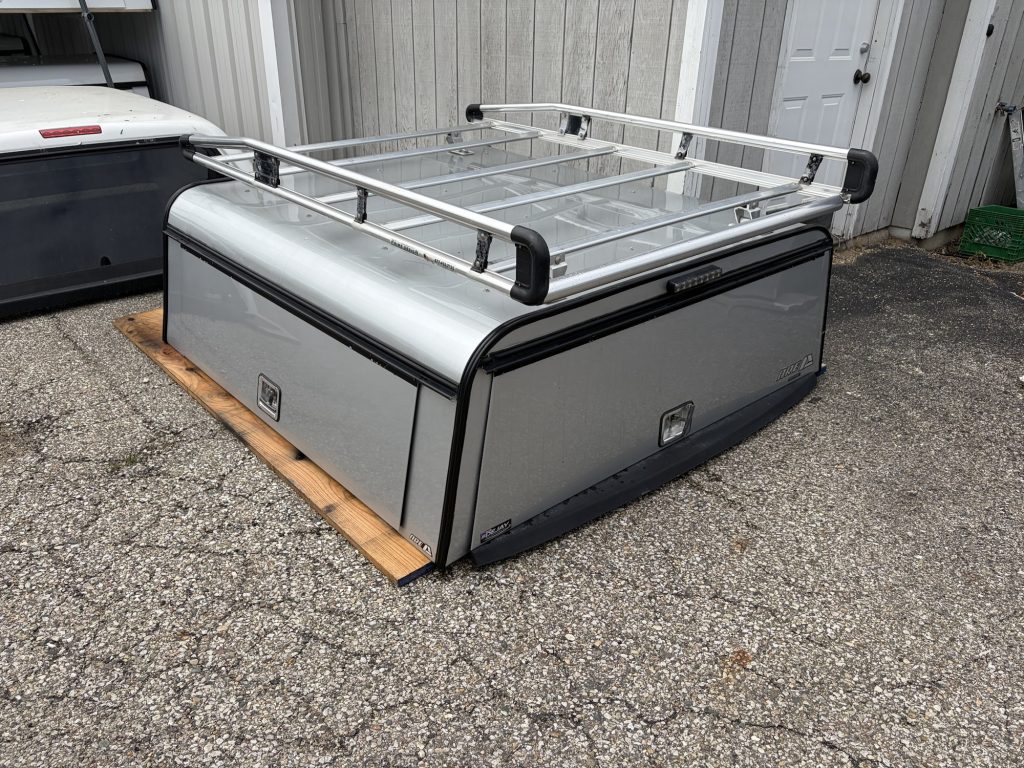 2019+ Chev/GMC 1500 5’8” ARE Aluminum Contractor Cap