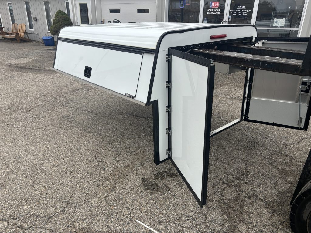 DISCOUNTED UNITS – F150 6.5’ Aluminum Contractor Cap