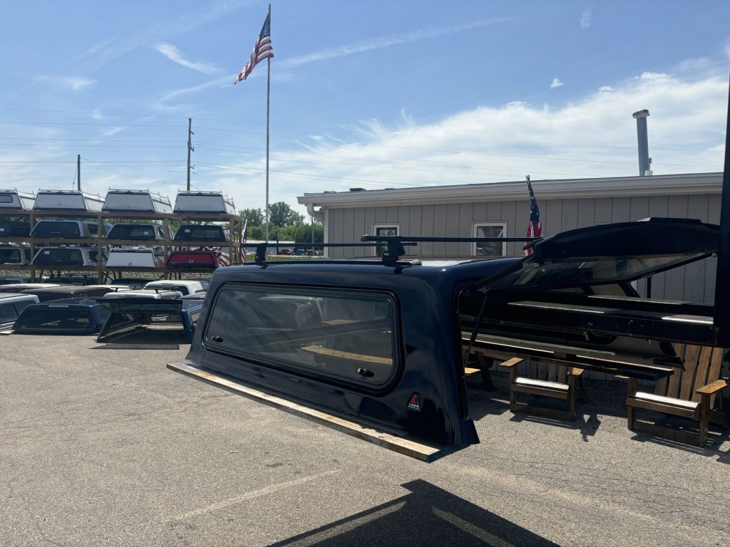 2021+ Ford F150 6.5’ Leer Legend – Antimatter Blue