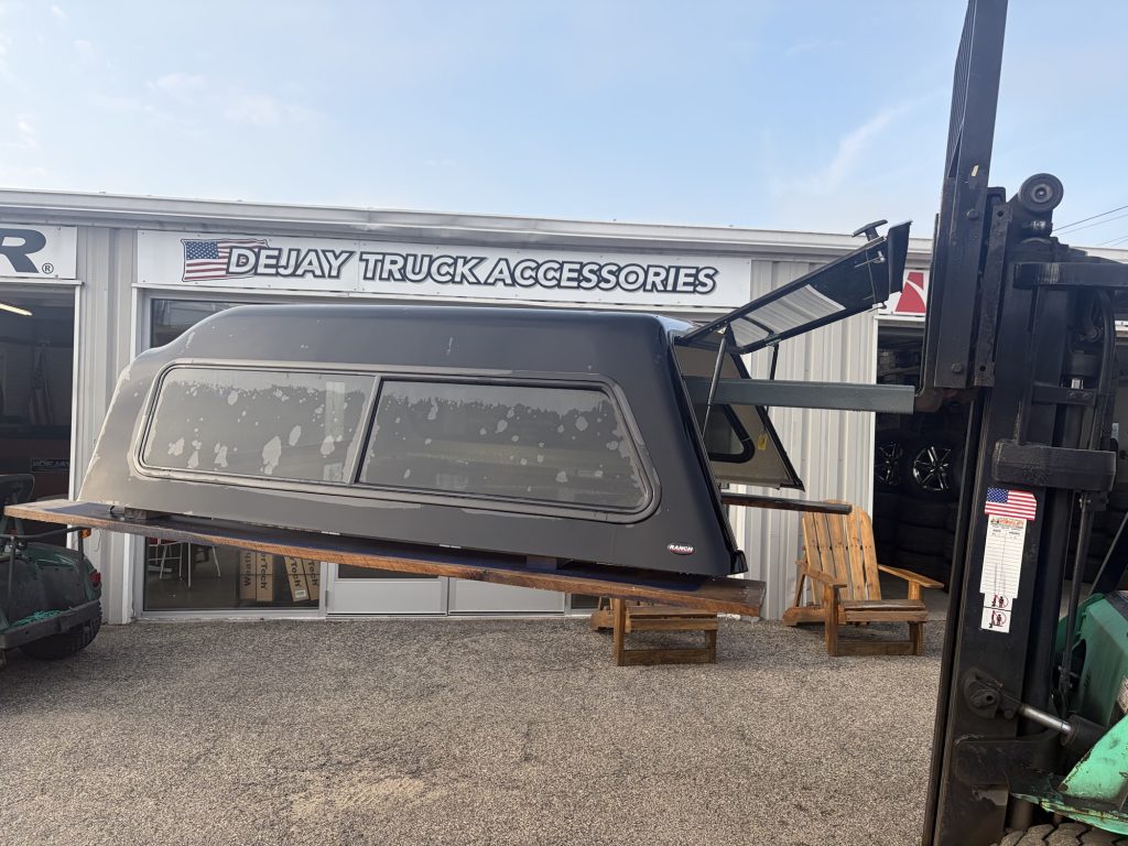 2019+ GMC Sierra 1500 6.5’ Ranch Skyline – Black
