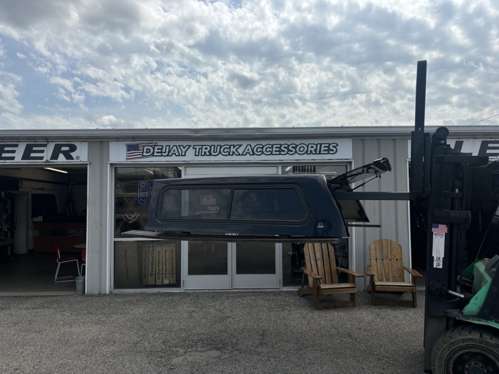 2021+ Ford F150 6.5’ Leer 100XR Truck Cap