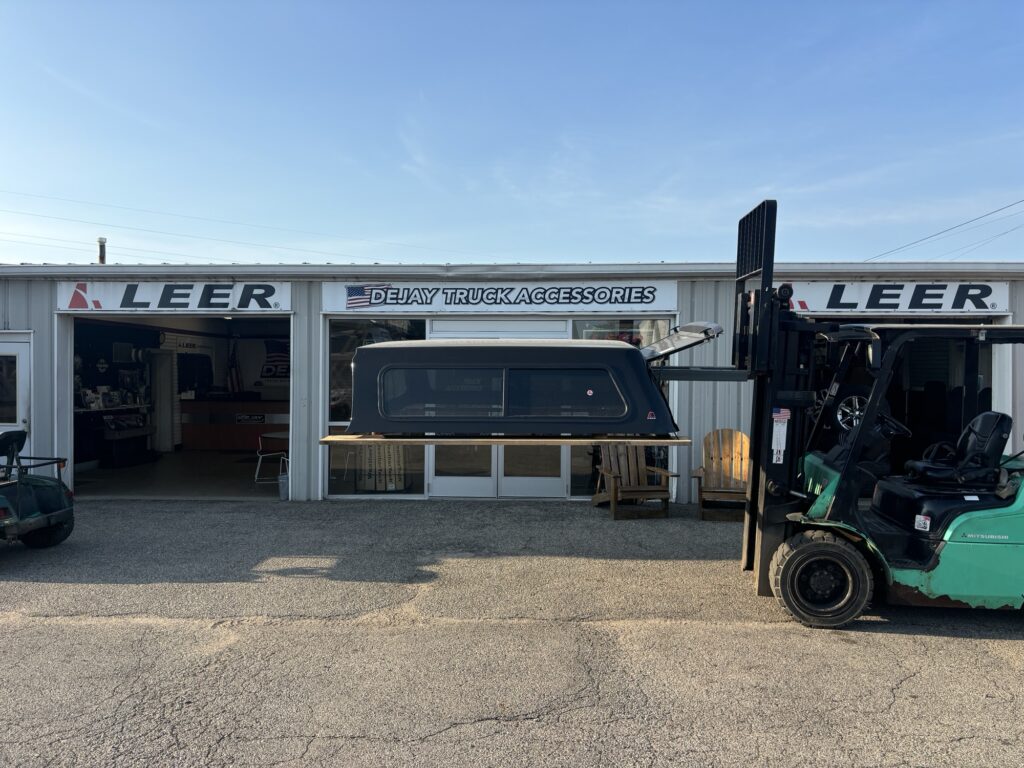 2020+ Chev Silverado HD Short Bed New Leer 100S