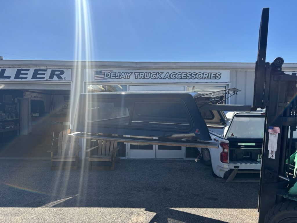 2009-2018 Ram 6’4” Leer 100XR Truck Cap