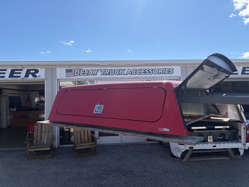 2019+ Chevrolet Silverado 1500 6.5’ Ranch Workforce Truck Cap in Red Hot