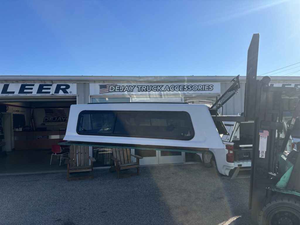 2023+ Ford Superduty 8’ Ranch Sierra Truck Cap in Oxford White